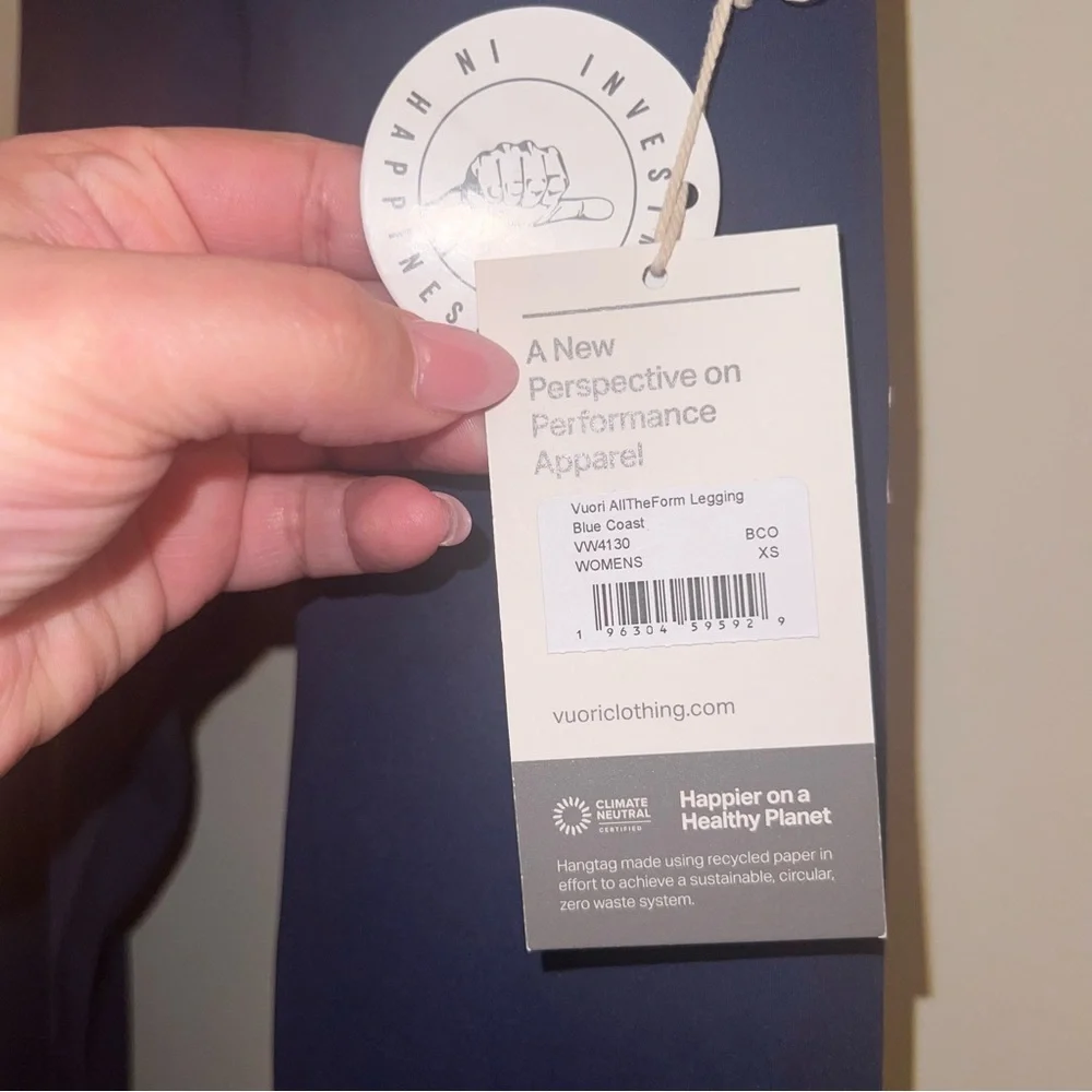 Vuori AllTheForm Legging Blue Coast XS NWT High Rise Sold Out $110 - Picture 7 of 9